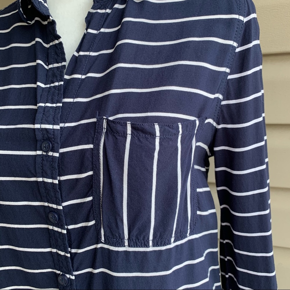 •Beachlunchlounge• Striped Tab Sleeve Blouse-SizeS - Picture 3 of 11